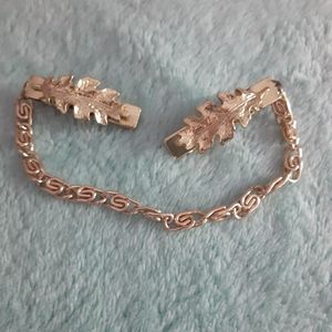 Vintage sweater clips